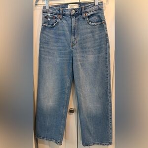 Abercrombie & Fitch Womens  Ultra High Rise Cropped Wide Leg Jeans